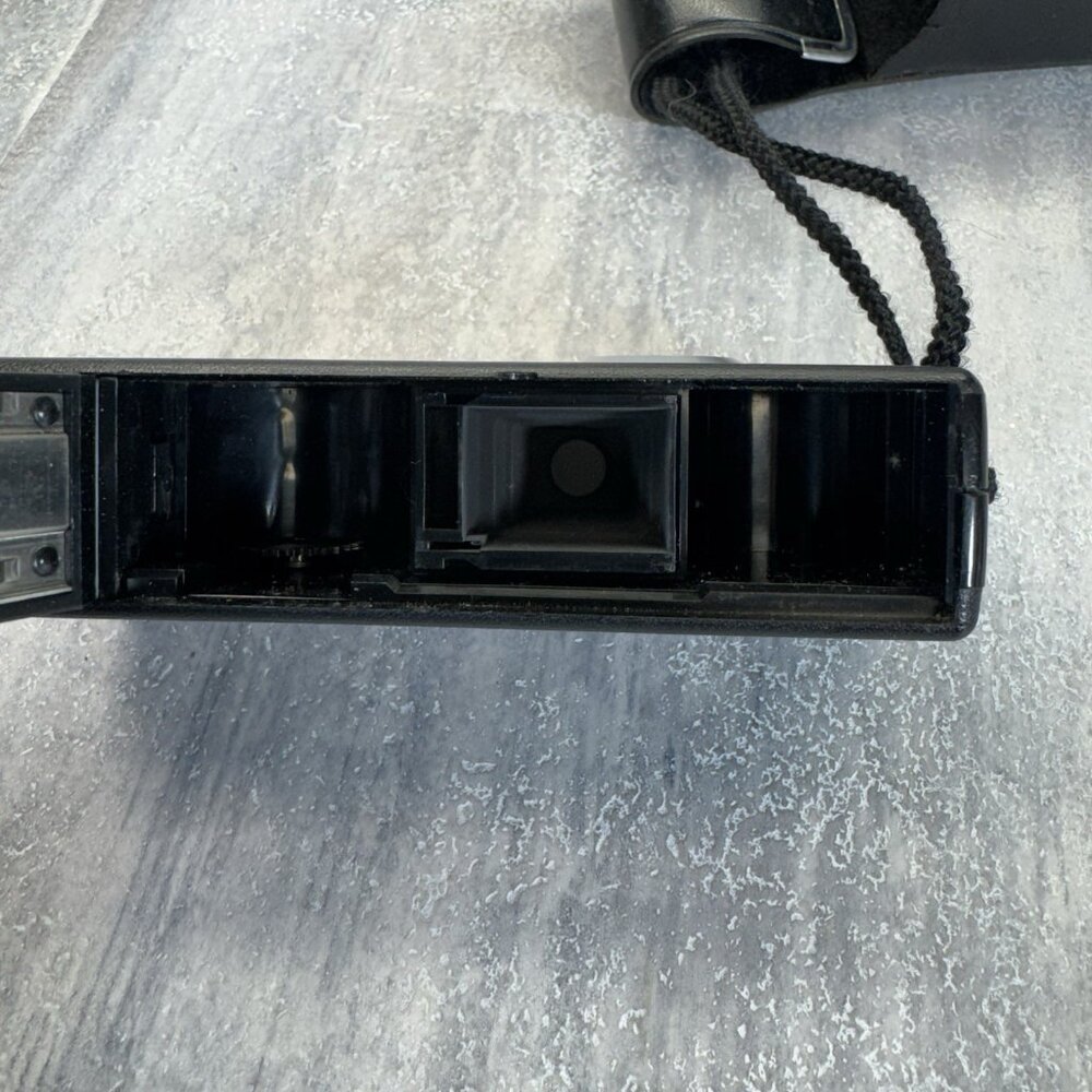 Vintage Rare - Copal Pocket 400 110 Film Point & Shoot Camera w/ Case Untested - Picture 7 of 9